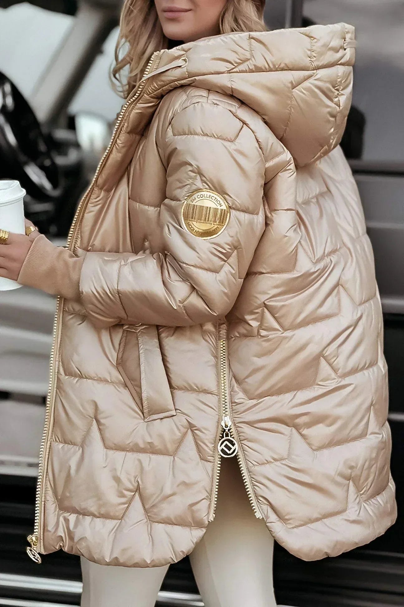Nora – Manteau d’hiver élégant avec capuche et matelassage